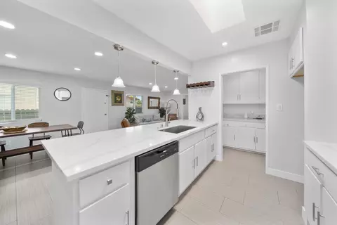Kitchen - 44335 Foxton Ave, Lancaster, CA 93535 photo 3 of 6