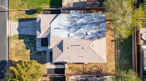 Exterior - 44335 Foxton Ave, Lancaster, CA 93535 photo 5 of 5