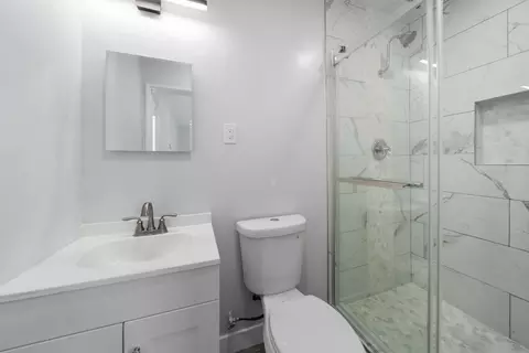Bath - 44335 Foxton Ave, Lancaster, CA 93535 photo 1 of 2