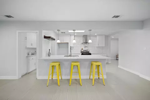 Kitchen - 44335 Foxton Ave, Lancaster, CA 93535 photo 6 of 6