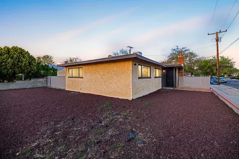 647 Avenue J8 W, Lancaster, CA 93534