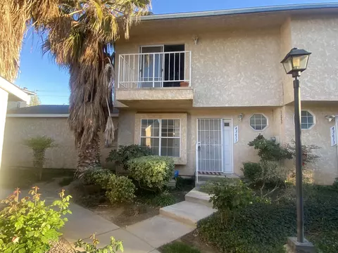 43611 Park Ave, Lancaster, CA 93534
