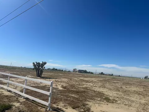 9115 E Ave Q4, Palmdale, CA 93591 photo 7