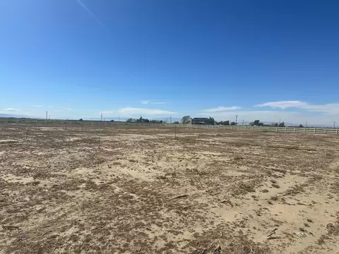 9115 E Ave Q4, Palmdale, CA 93591 photo 8