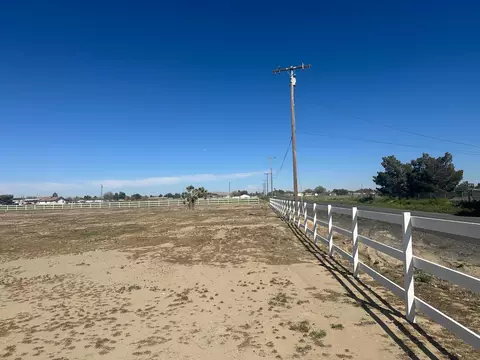 9115 E Ave Q4, Palmdale, CA 93591 photo 5