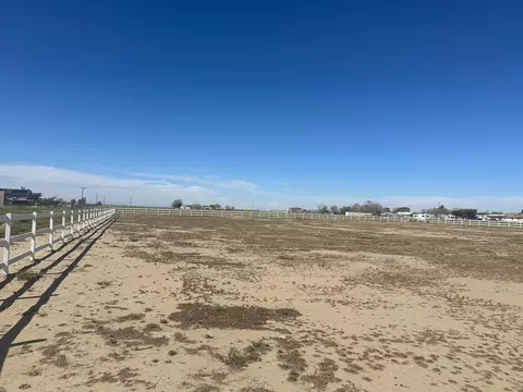 9115 E Ave Q4, Palmdale, CA 93591 photo 4