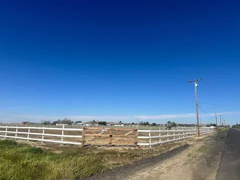 9115 E Ave Q4, Palmdale, CA 93591