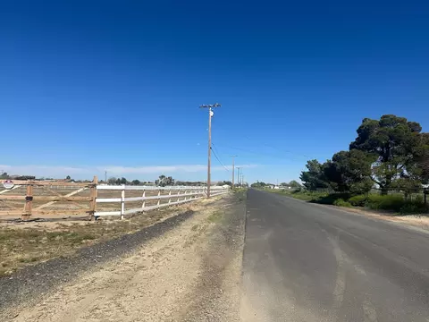 9115 E Ave Q4, Palmdale, CA 93591 photo 3