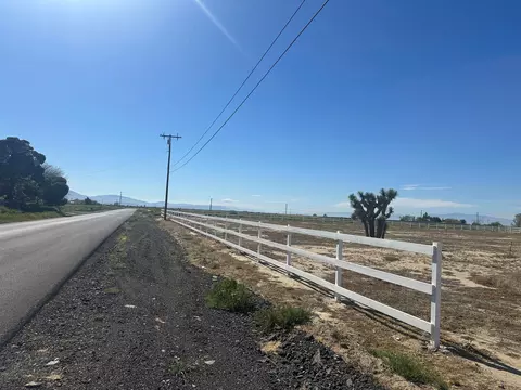 9115 E Ave Q4, Palmdale, CA 93591 photo 6