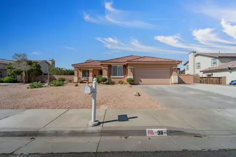 311 Bogie St, Palmdale, CA 93551