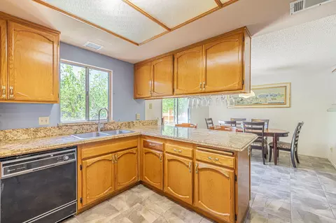 Kitchen - 600 Ivyton St E, Lancaster, CA 93535 photo 3 of 4