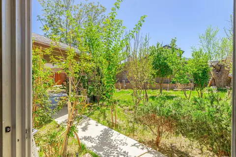 Exterior - 600 Ivyton St E, Lancaster, CA 93535 photo 7 of 10