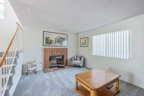 Living - 600 Ivyton St E, Lancaster, CA 93535 photo 2 of 6