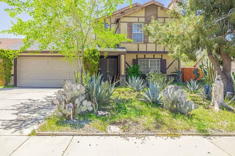 600 Ivyton St E, Lancaster, CA 93535