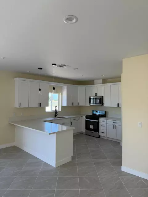 37711 95th St E, Littlerock, CA 93543 photo 3