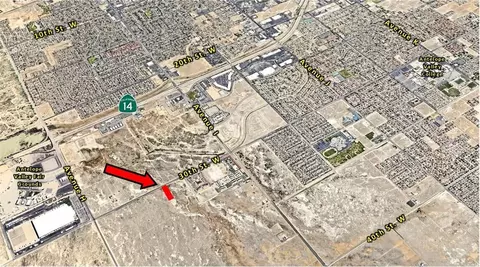 30 Th St W, Lancaster, CA 93536