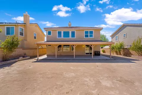 Exterior - 43916 43rd St W, Lancaster, CA 93536 photo 5 of 10