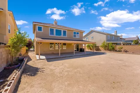 Exterior - 43916 43rd St W, Lancaster, CA 93536 photo 6 of 10