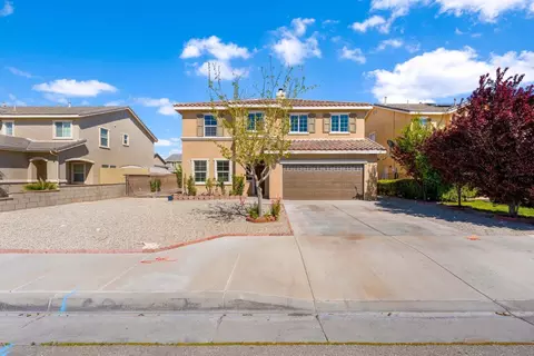 Exterior - 43916 43rd St W, Lancaster, CA 93536 photo 10 of 10