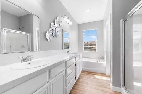 Bath - 43916 43rd St W, Lancaster, CA 93536 photo 2 of 2