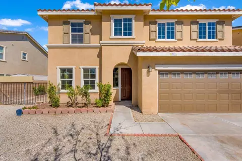 Exterior - 43916 43rd St W, Lancaster, CA 93536 photo 2 of 10