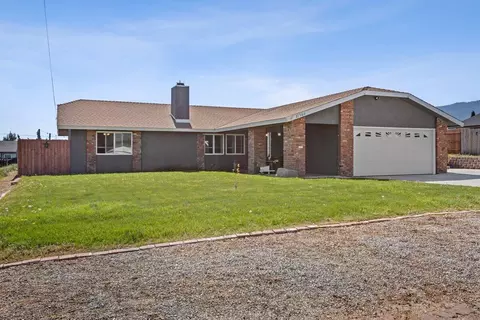 Exterior - 21560 San Lucas Dr, Tehachapi, CA 93561 photo 2 of 7