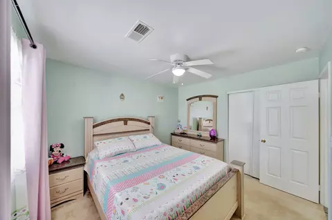 Bedroom - 1739 Michael Dr, Lancaster, CA 93535 photo 4 of 8