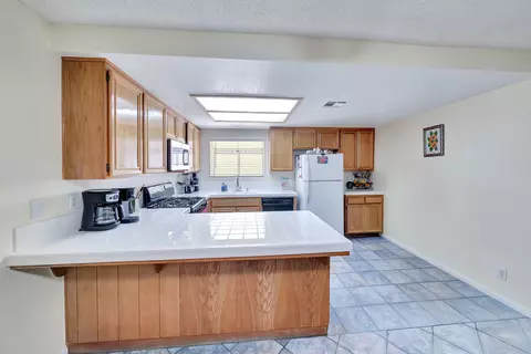 Kitchen - 1739 Michael Dr, Lancaster, CA 93535 photo 3 of 6