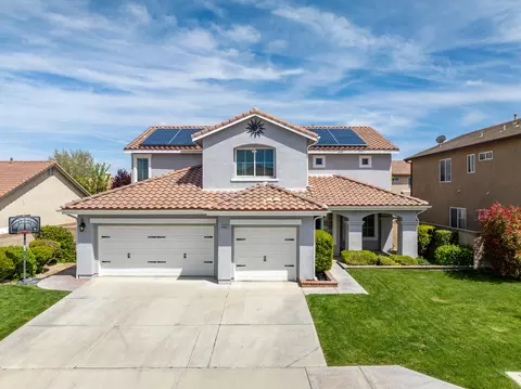 44464 37th St W, Lancaster, CA 93536