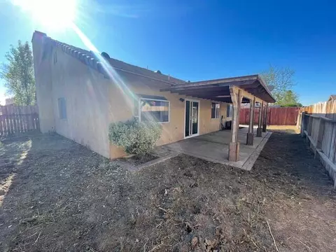 Exterior - 43941 Estrella Ln, Lancaster, CA 93535 photo 6 of 6