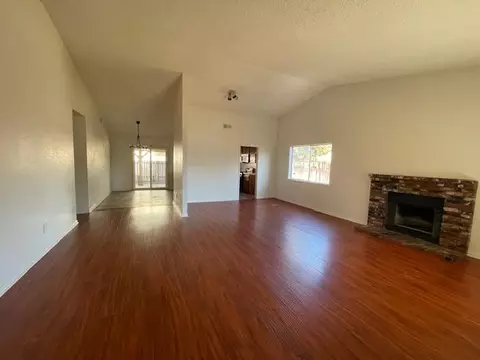Living - 43941 Estrella Ln, Lancaster, CA 93535 photo 2 of 4