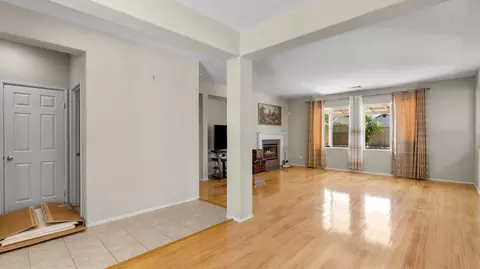 Living - 37329 Robin Ln, Palmdale, CA 93550 photo 1 of 5