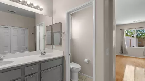 Bath - 37329 Robin Ln, Palmdale, CA 93550 photo 3 of 3