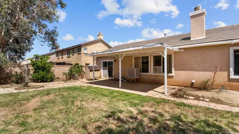 Exterior - 37329 Robin Ln, Palmdale, CA 93550 photo 7 of 10