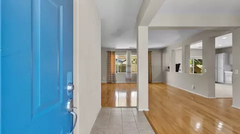 Entry Way - 37329 Robin Ln, Palmdale, CA 93550 photo 1 of 1
