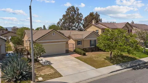 37329 Robin Ln, Palmdale, CA 93550