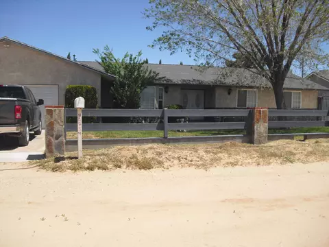 42734 51st St W, Lancaster, CA 93536