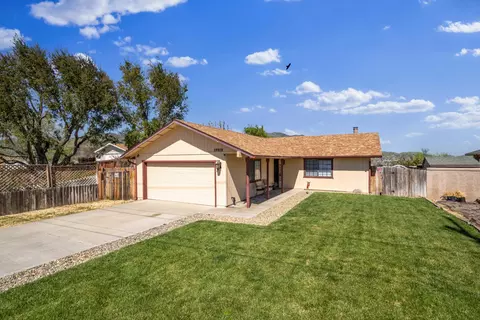 19909 Meadows Rd, Tehachapi, CA 93561