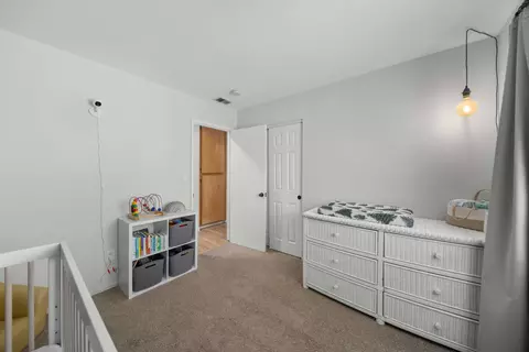 Bedroom - 19909 Meadows Rd, Tehachapi, CA 93561 photo 4 of 6