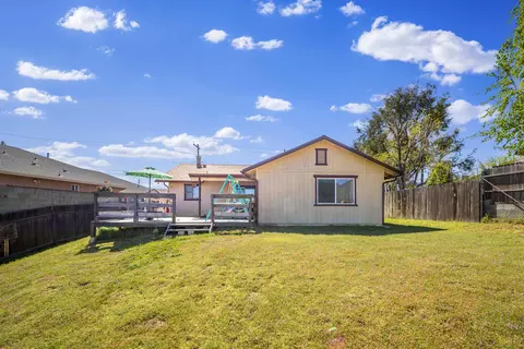 Exterior - 19909 Meadows Rd, Tehachapi, CA 93561 photo 4 of 5