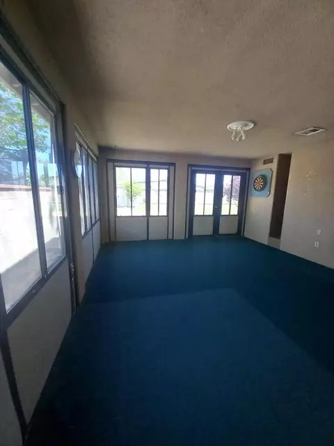 Exterior - 45038 Lorimer Ave, Lancaster, CA 93534 photo 3 of 7