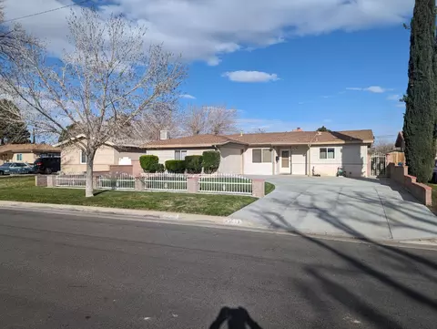 45038 Lorimer Ave, Lancaster, CA 93534