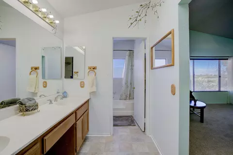 Bath - 39726 Dover Dr, Palmdale, CA 93551 photo 2 of 5