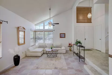Living - 39726 Dover Dr, Palmdale, CA 93551 photo 2 of 4