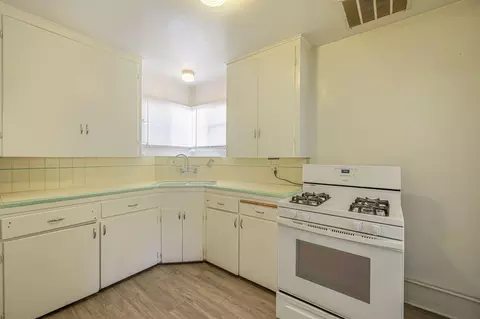 Kitchen - 168 Highland Ave E, Redlands, CA 92374 photo 1 of 6
