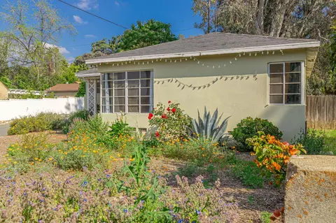 Exterior - 168 Highland Ave E, Redlands, CA 92374 photo 7 of 24