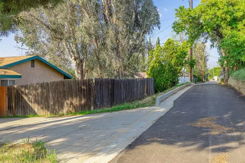 Exterior - 168 Highland Ave E, Redlands, CA 92374 photo 24 of 24