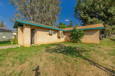 Exterior - 168 Highland Ave E, Redlands, CA 92374 photo 17 of 24