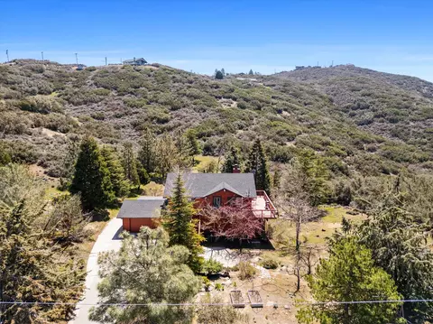 View/Area - 24270 Jacaranda Dr, Tehachapi, CA 93561 photo 2 of 12