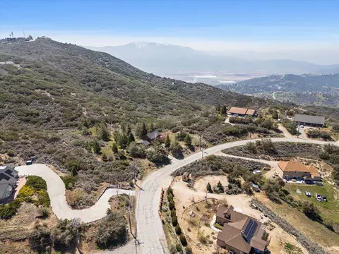 View/Area - 24270 Jacaranda Dr, Tehachapi, CA 93561 photo 8 of 12